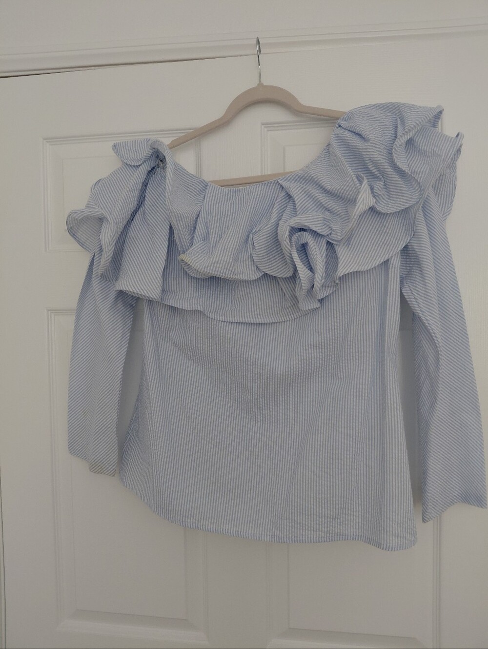 Light Blue Ruffle One-Shoulder Top. - Picture 2 of 4